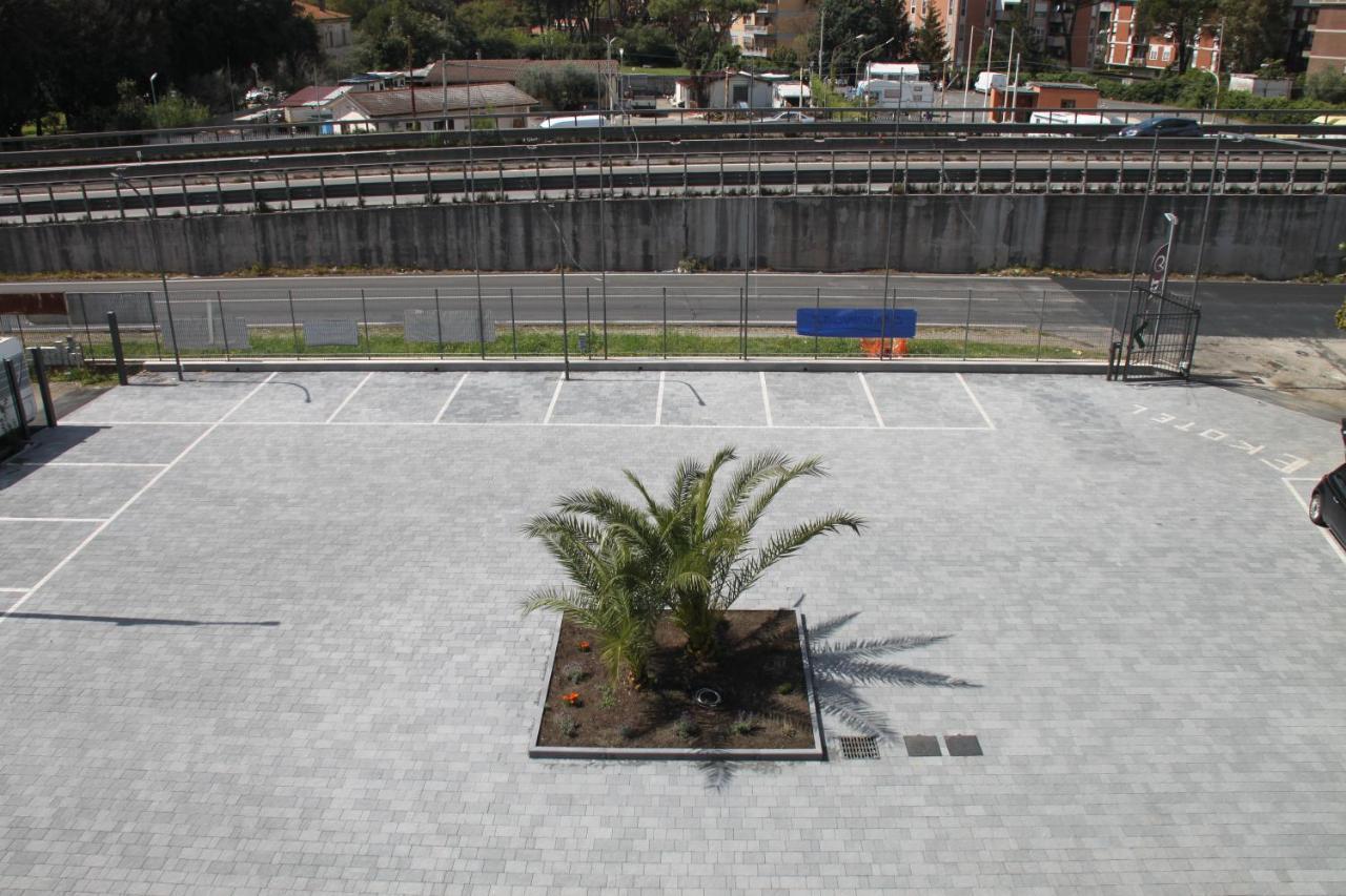 Ekotel Rome Bagian luar foto